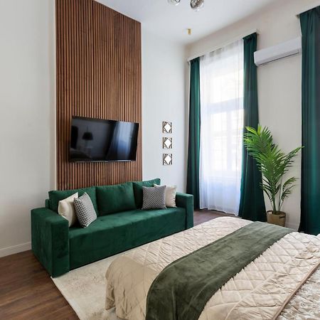Luxurious Prestige Residence Next To The New York Cafe Budapest Bagian luar foto
