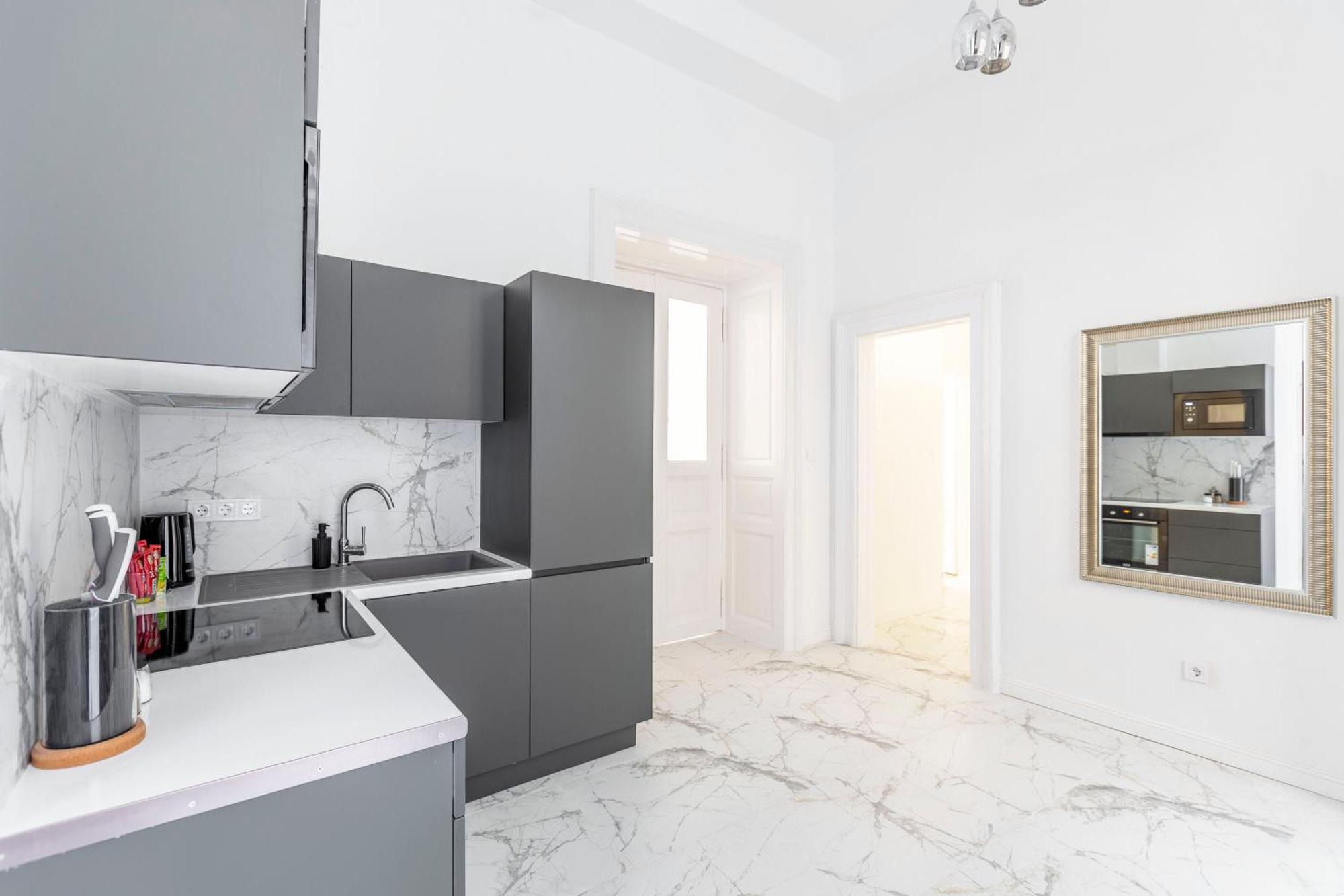 Luxurious Prestige Residence Next To The New York Cafe Budapest Bagian luar foto