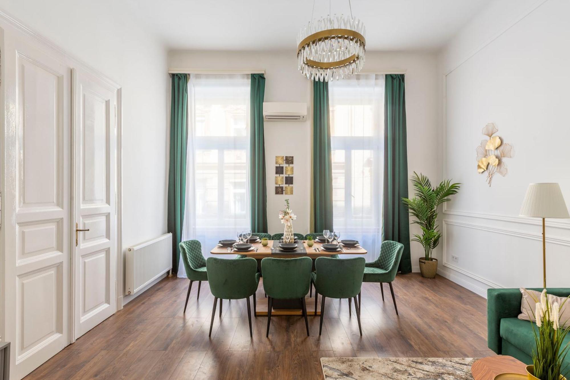 Luxurious Prestige Residence Next To The New York Cafe Budapest Bagian luar foto